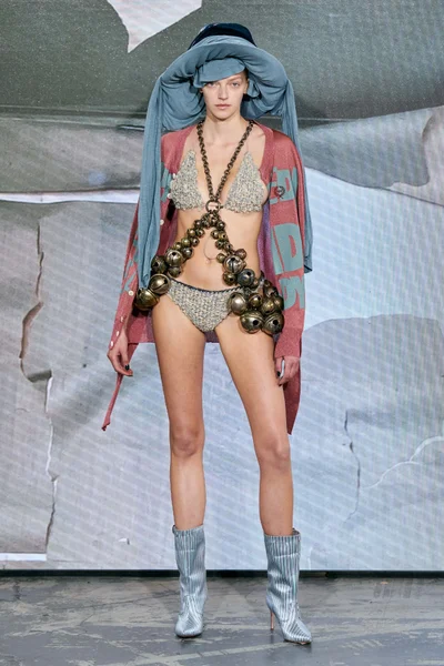 Look 40